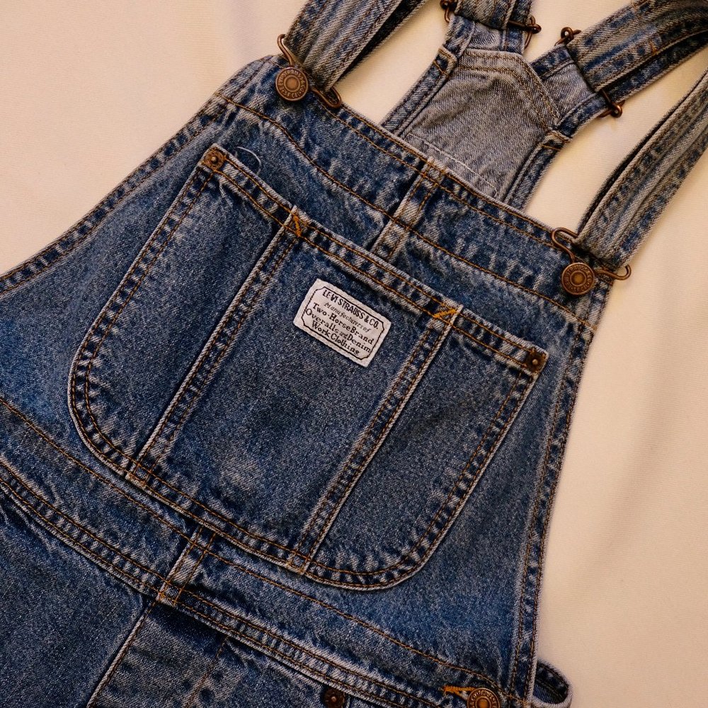 Vintage Levi's Denim Overall Shorts- White Tab 👖✨